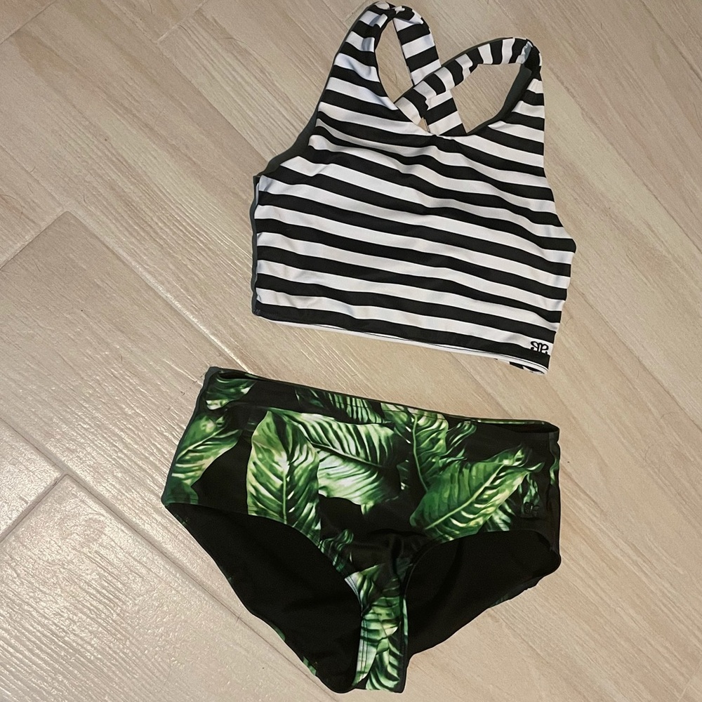 Albion Fit swimsuit set